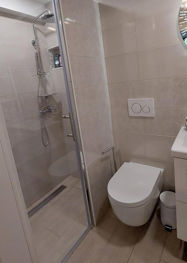 Apartma Rizana Dekani Exterior photo